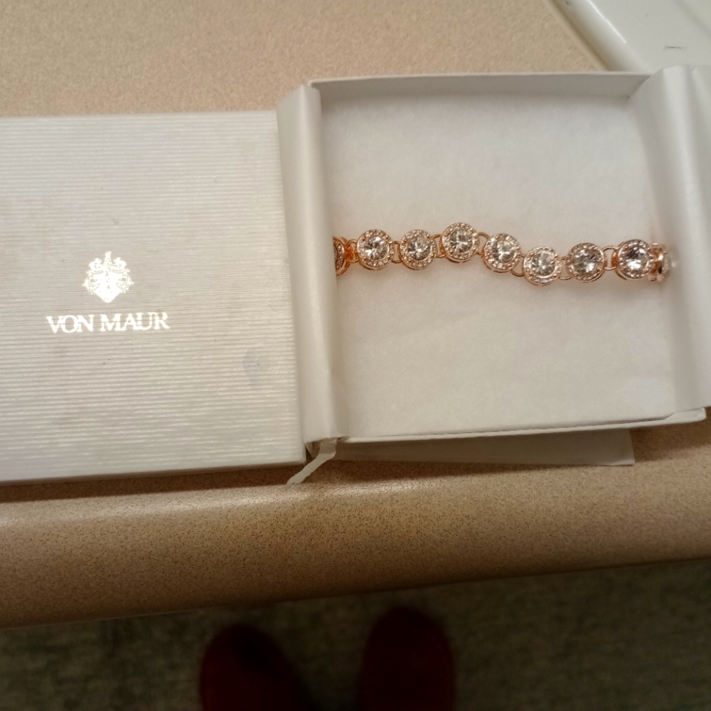 Anne Klein flex bracelet